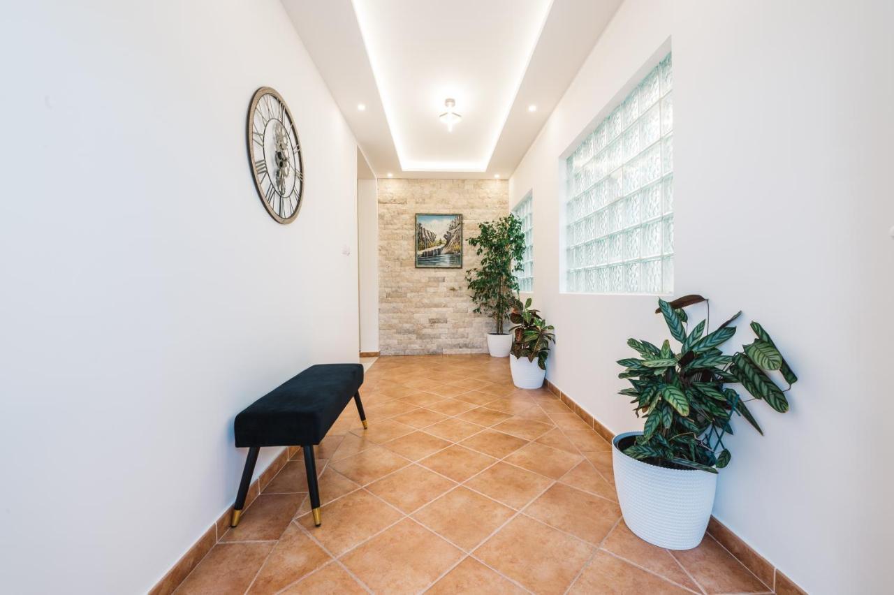 Villa Oleander Ulcinj Buitenkant foto